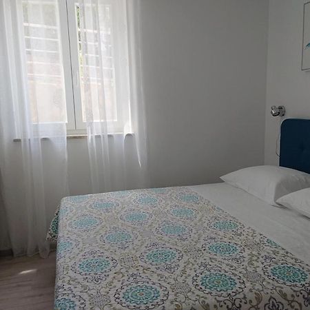 Roza Daire Cres Dış mekan fotoğraf